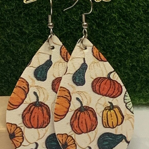 Pumpkin Earring, Thanksgiving Earring, Halloween Earring, Fall Earring, Gourd - Picture 9 of 9